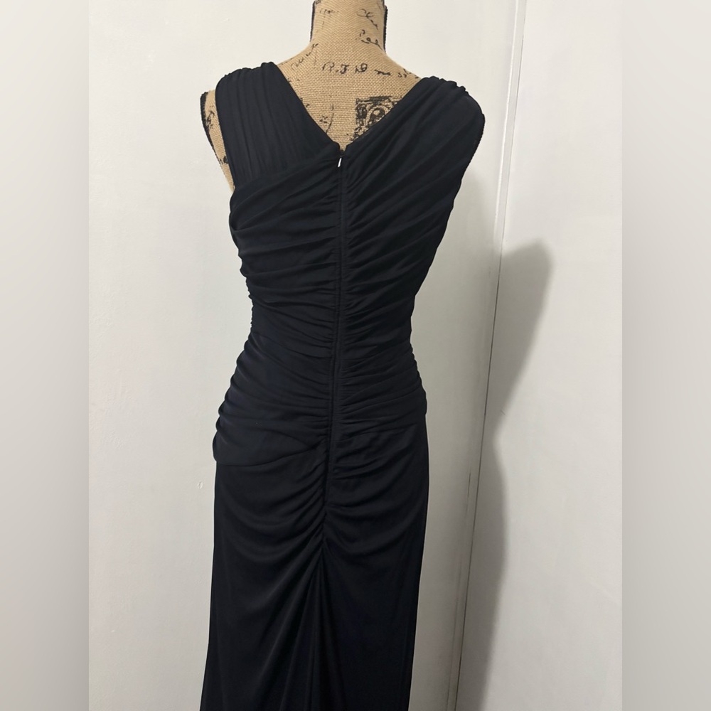 ADRIANA PAPELL Navy Blue Ruched Formal Length Evening Gown W/Broach Size 10. - Picture 7 of 10